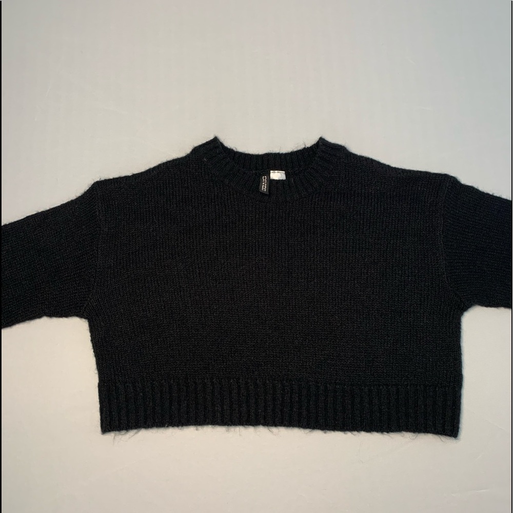 Black cropped sweater